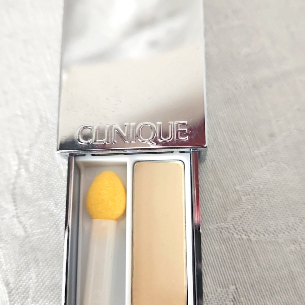 Clinique All About Shadow 05 Safari Duo. - Picture 7 of 7